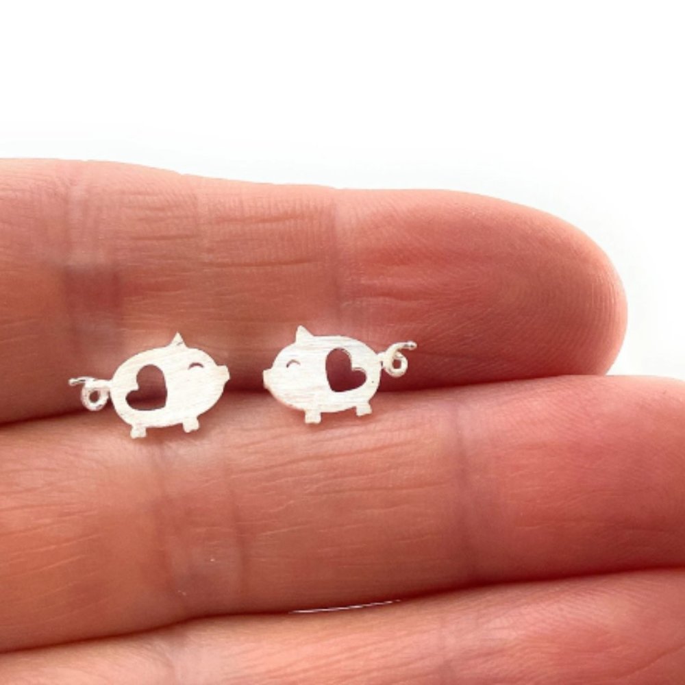 Silver Stainless steel minimalist Pig post stud Earrings / M2
